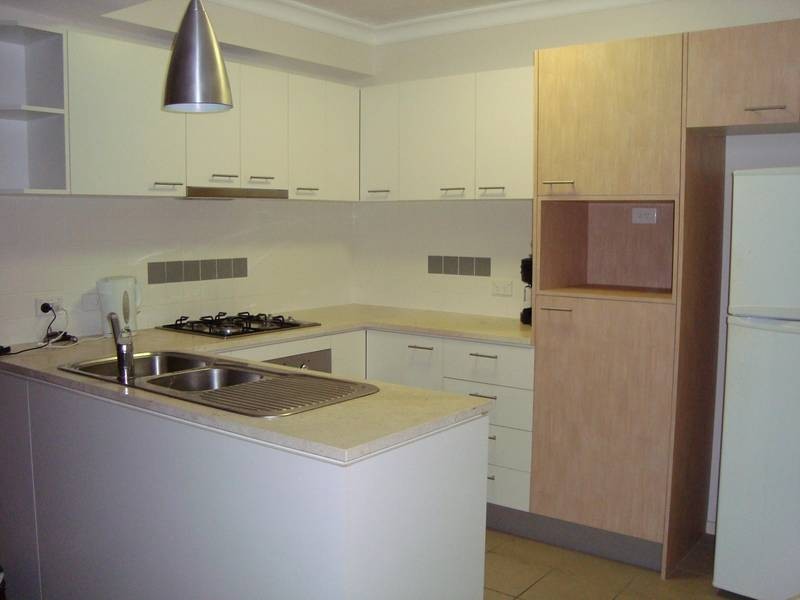 18/16 Grosvenor Road, Indooroopilly QLD 4068