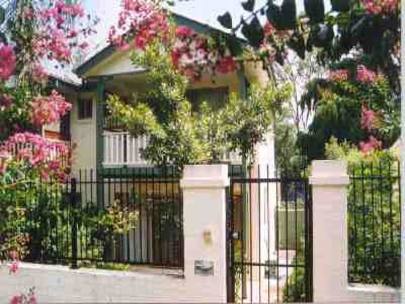 1/12 Priory Street, Indooroopilly QLD 4068