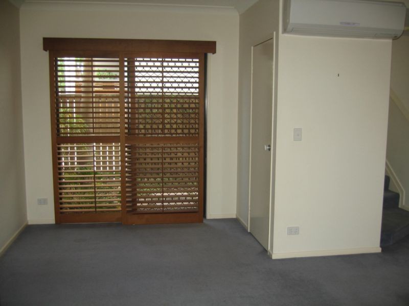 8/122 Central Avenue, Indooroopilly QLD 4068