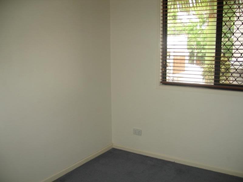 8/122 Central Avenue, Indooroopilly QLD 4068