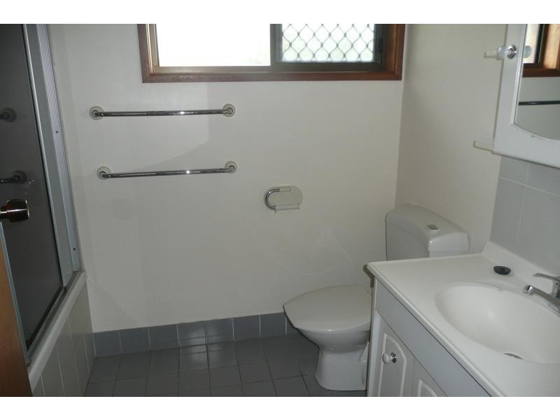 11 Tillbrook Street, Chapel Hill QLD 4069