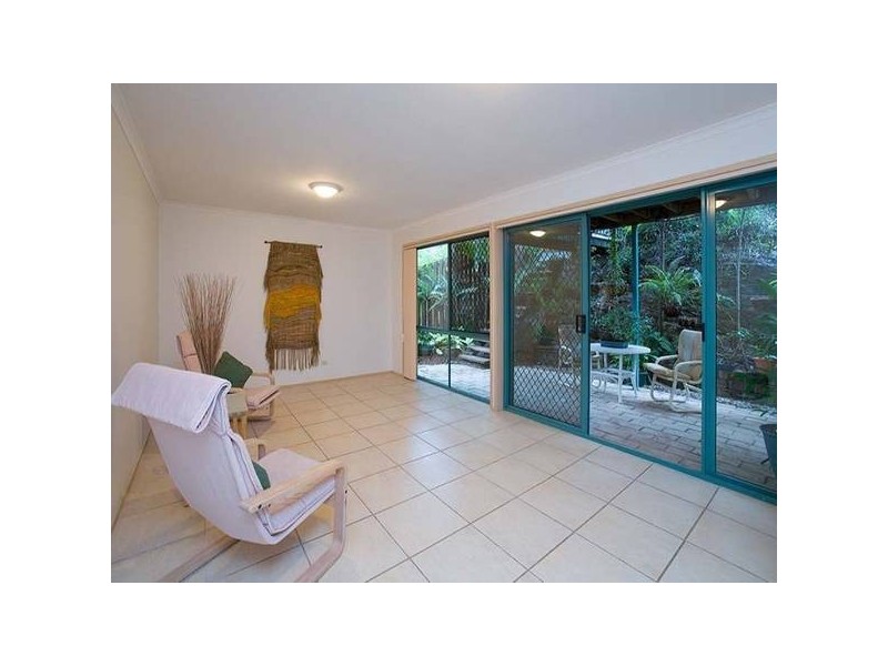 78 Orchard Terrace, St Lucia QLD 4067