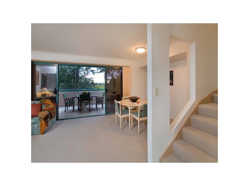78 Orchard Terrace, St Lucia QLD 4067