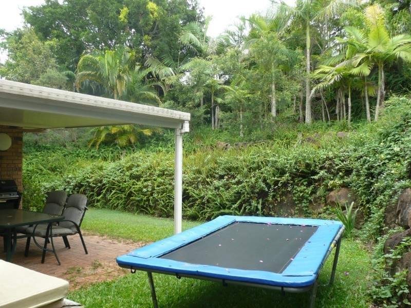 3 Binyara Place, Chapel Hill QLD 4069