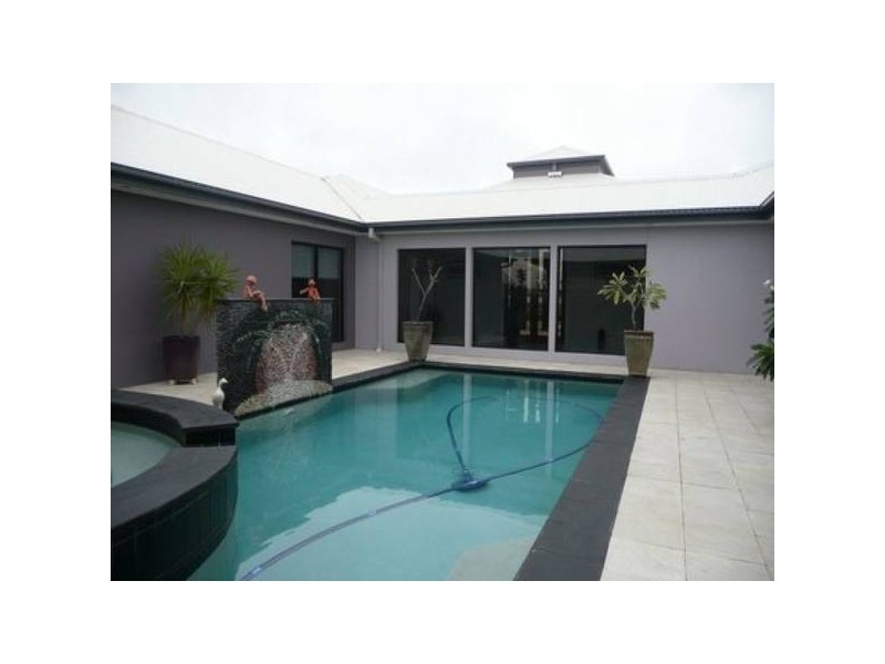 134 Gibson Crs, Bellbowrie QLD 4070