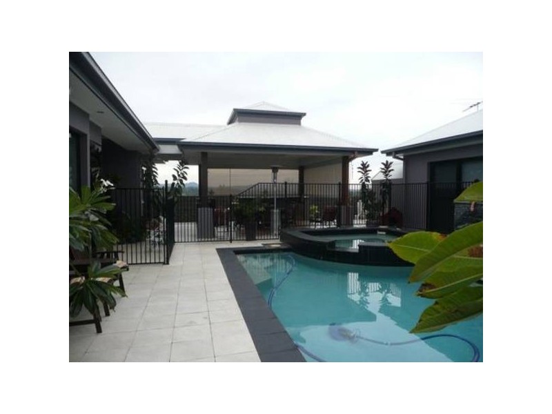 134 Gibson Crs, Bellbowrie QLD 4070