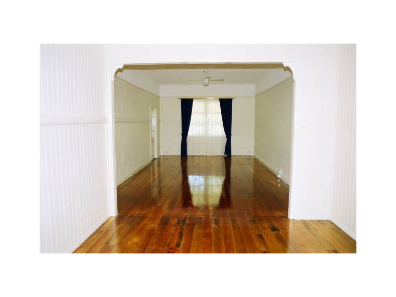 63 Clarence Road, Indooroopilly QLD 4068