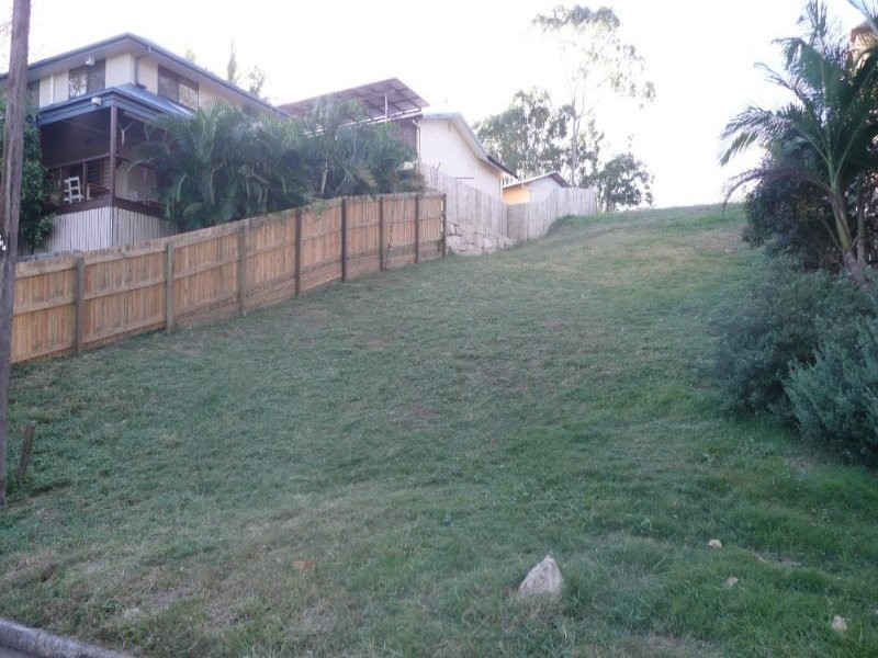 15 Chapman Street, Chapel Hill QLD 4069