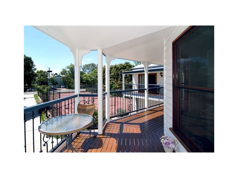 29 Molonga Terrace, Graceville QLD 4075