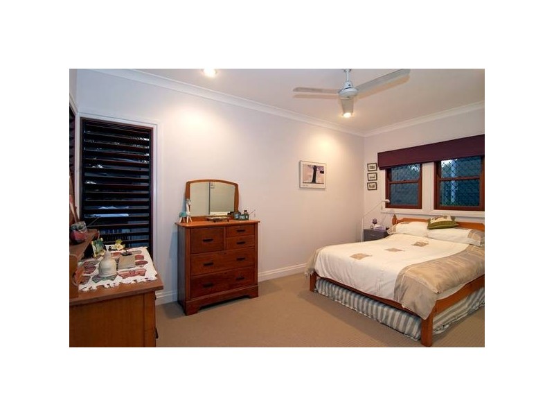 62 Rennie Street, Indooroopilly QLD 4068