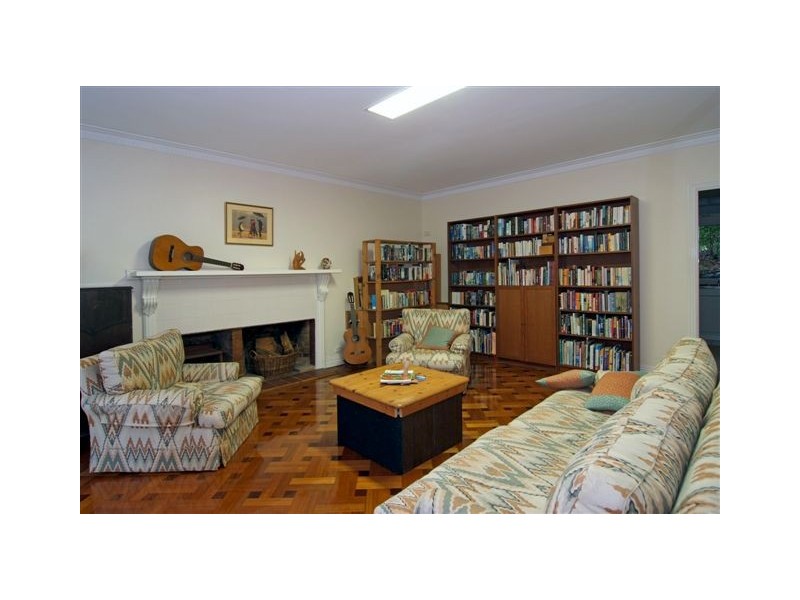 51 Glencairn Avenue, Indooroopilly QLD 4068
