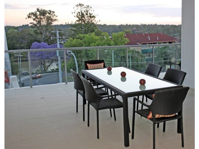 30 Riverview Terrace, Indooroopilly QLD 4068