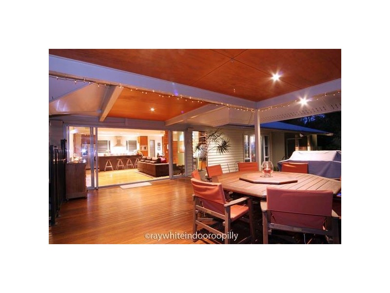 8 Gunnin Street, Fig Tree Pocket QLD 4069