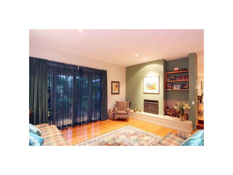 8 Gunnin Street, Fig Tree Pocket QLD 4069