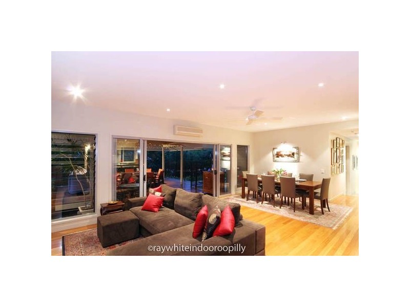8 Gunnin Street, Fig Tree Pocket QLD 4069