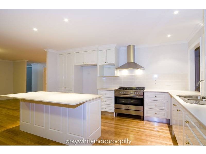 3 Kew Street, Indooroopilly QLD 4068