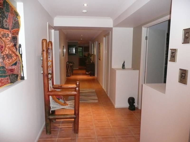 98 Brookeside Crescent, Seventeen Mile Rocks QLD 4073