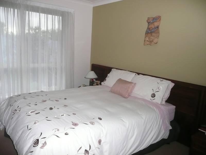 98 Brookeside Crescent, Seventeen Mile Rocks QLD 4073