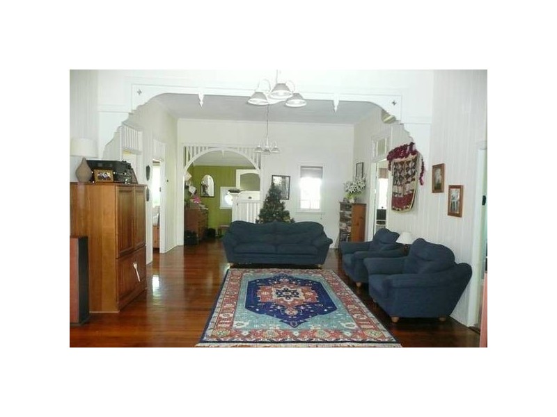 8 Rankin Street, Indooroopilly QLD 4068