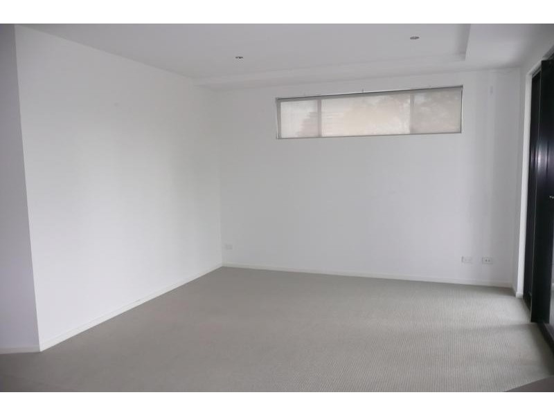 3/26 Lambert Road, Indooroopilly QLD 4068