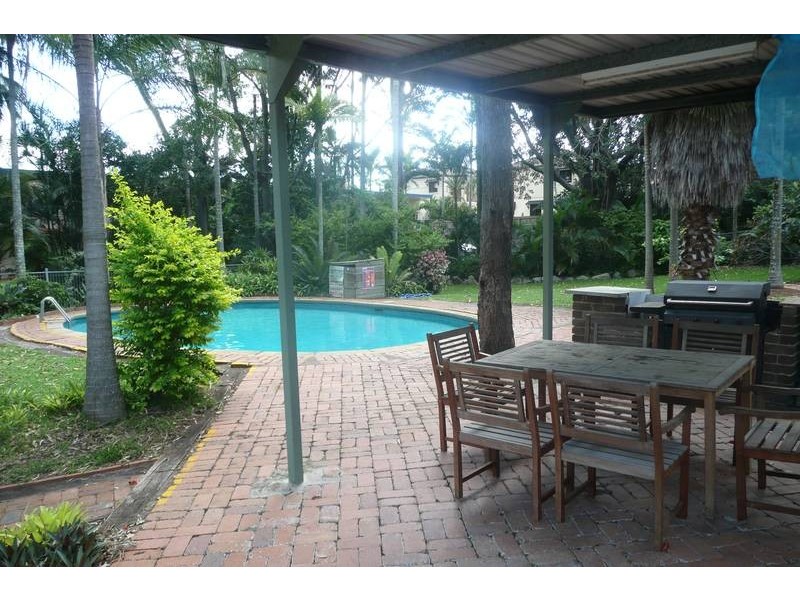 8/140 Central Avenue, Indooroopilly QLD 4068