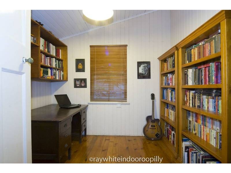 6 Rankin Street, Indooroopilly QLD 4068