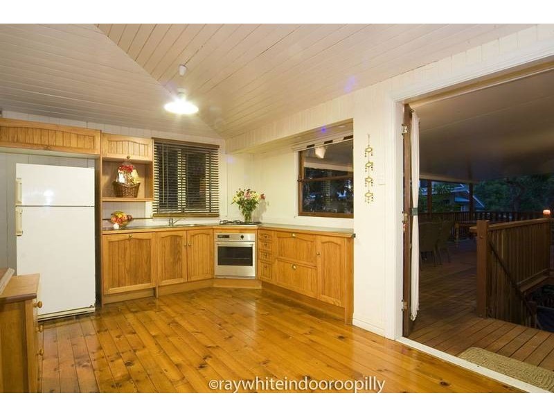 6 Rankin Street, Indooroopilly QLD 4068