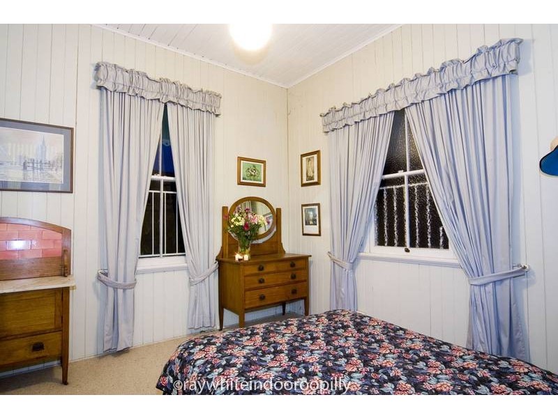 6 Rankin Street, Indooroopilly QLD 4068