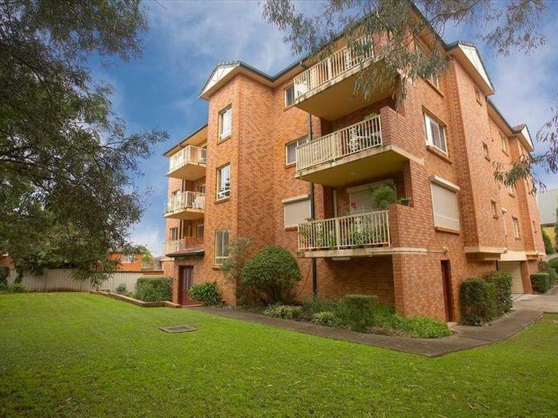 12/3A Queensborough Road, Croydon Park NSW 2133