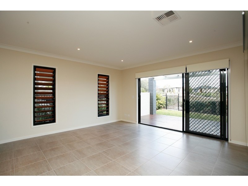 76 Elkington Circuit, North Lakes QLD 4509