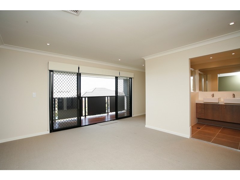 76 Elkington Circuit, North Lakes QLD 4509