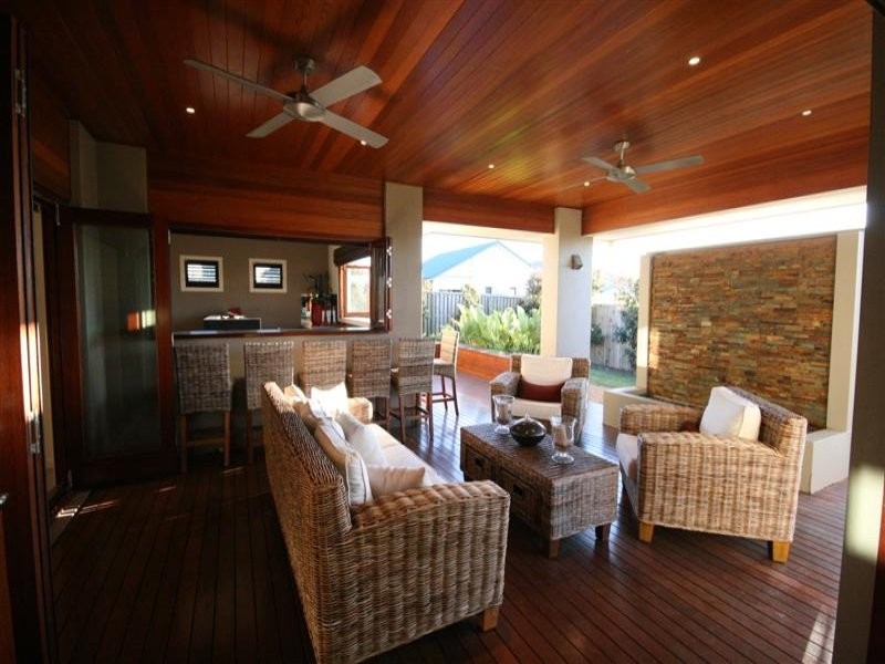 15 Elkington Circuit, North Lakes QLD 4509