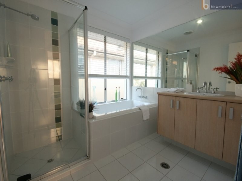 32 Elkington Circuit, North Lakes QLD 4509