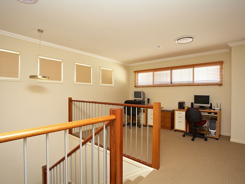12 Silkpod Court, North Lakes QLD 4509