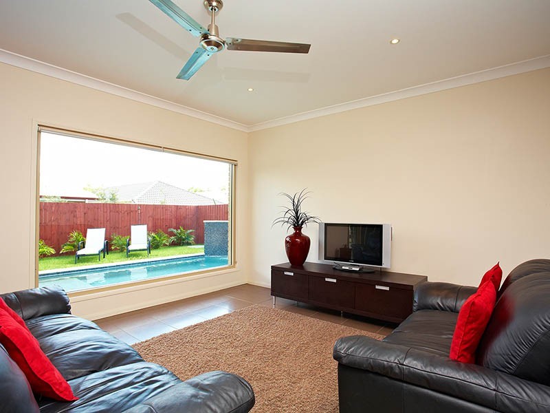 16 Backhousia Court, North Lakes QLD 4509