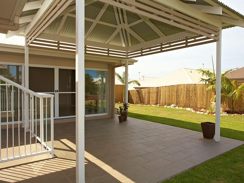 16 Warabi Crescent, North Lakes QLD 4509