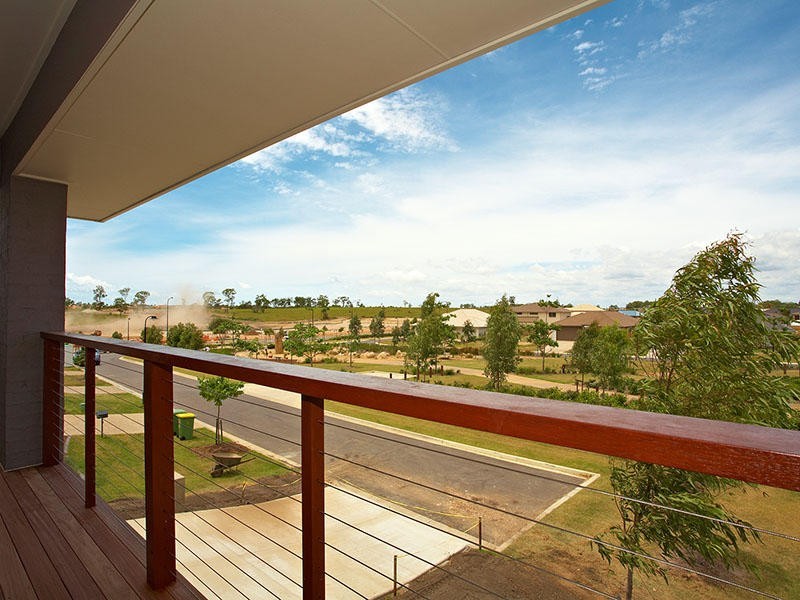 1 Lester Place, North Lakes QLD 4509