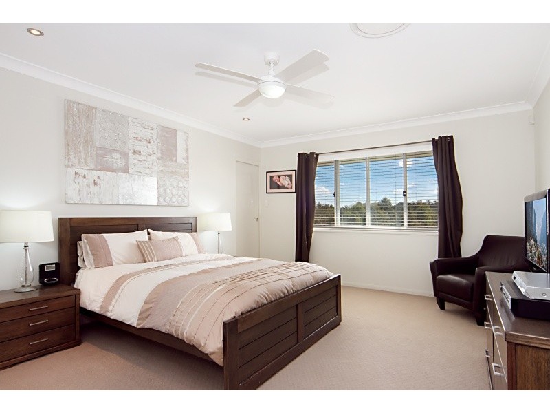 18 Kowari Crescent, North Lakes QLD 4509