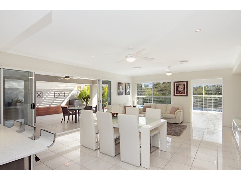 18 Kowari Crescent, North Lakes QLD 4509