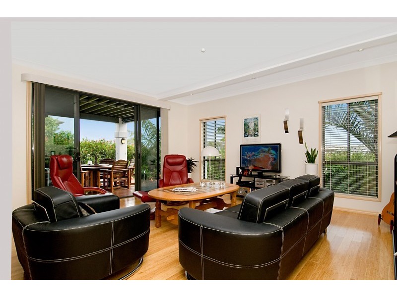 16 Senior Close, North Lakes QLD 4509