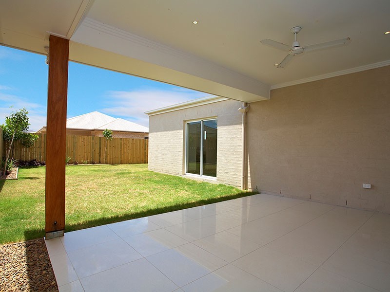 16 Astley Parade, North Lakes QLD 4509