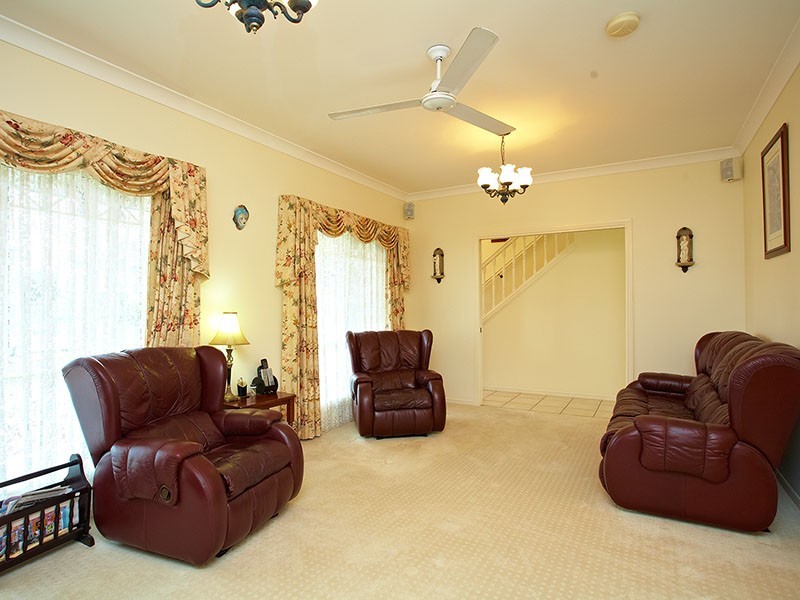 69 Castle Hill Drive, Murrumba Downs QLD 4503