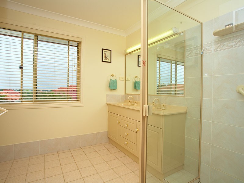 69 Castle Hill Drive, Murrumba Downs QLD 4503