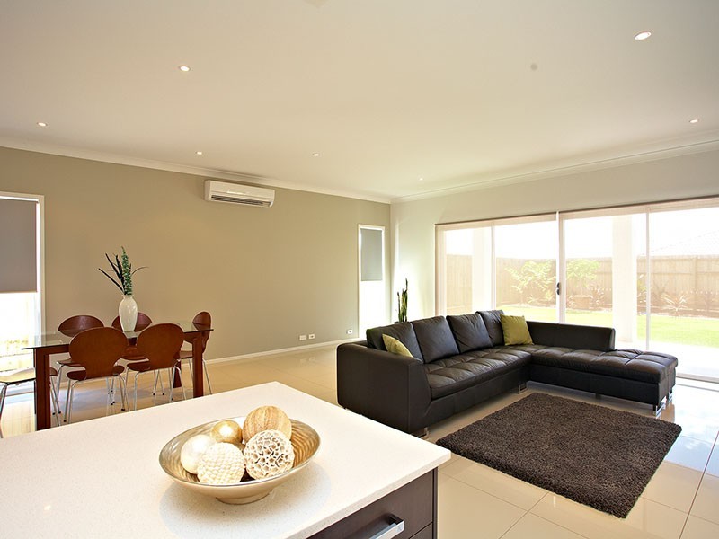 10 Carmody Parade, North Lakes QLD 4509