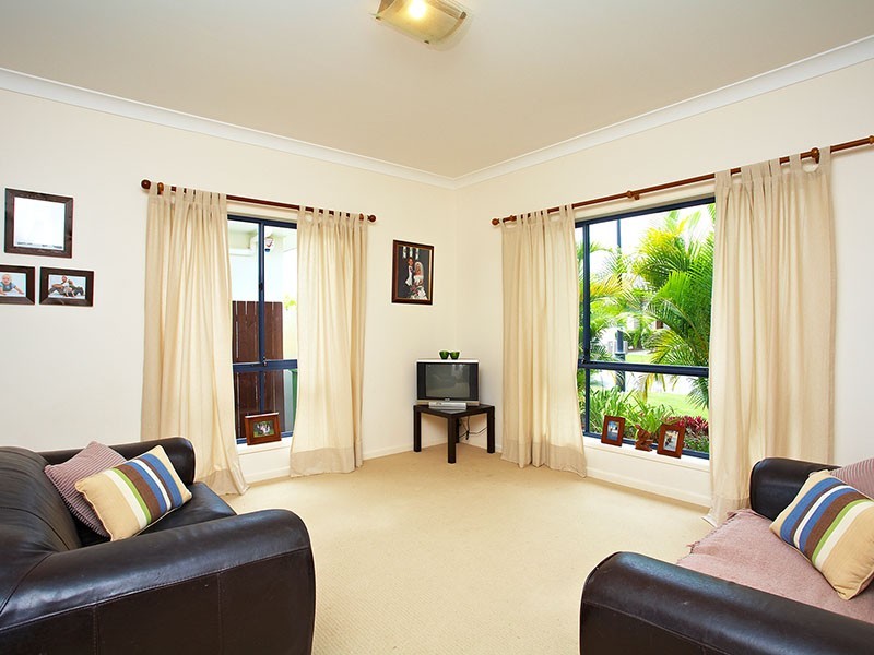 7 Thomson Close, North Lakes QLD 4509
