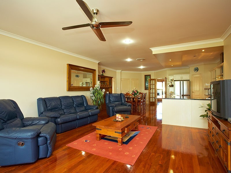 16 Hoya Close, North Lakes QLD 4509