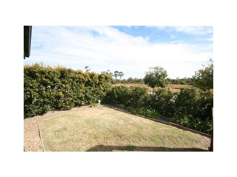 33 Dotterel Crescent, North Lakes QLD 4509