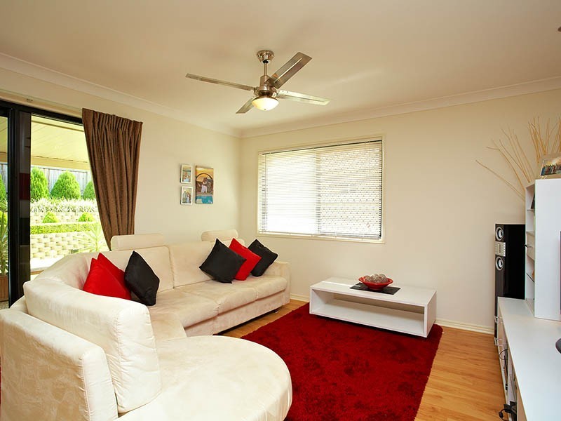 10 Peron Crescent, North Lakes QLD 4509