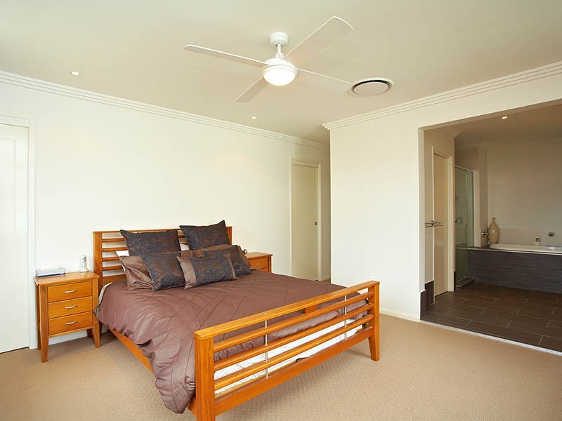 2 Bilby Lane, North Lakes QLD 4509