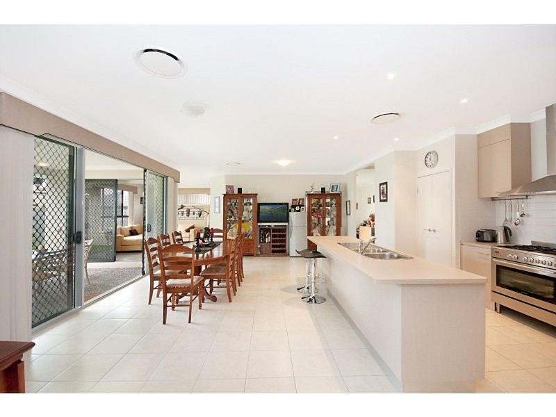 8 Pandorea Circuit, North Lakes QLD 4509